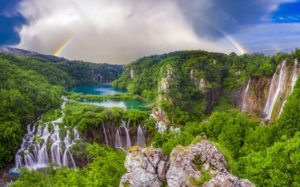 Travel Plitvice Lakes National Park: The Heaven in Croatia