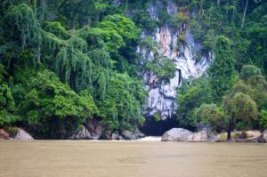 Discover the Tham Kong Lo Cave