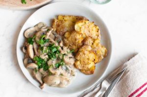 Zurich style ragout of veal and mushroom (Zurcher geschnetzeltes)