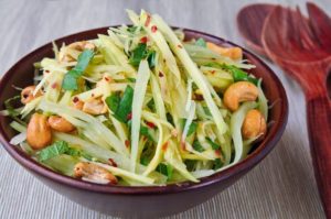 Som Tam Phu Pala (Spicy Green Papaya Salad) 