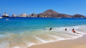 Are there Swimmable Beaches in Cabo?