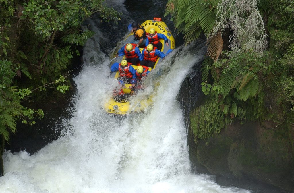 white water rafting in Rotorua 