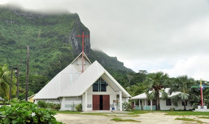 Paroisse Saint Pierre-Celestin Church Bora Bora