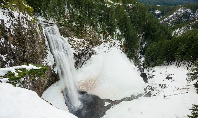 Waterfalls in Oregon Salt Creek Falls in Winter
