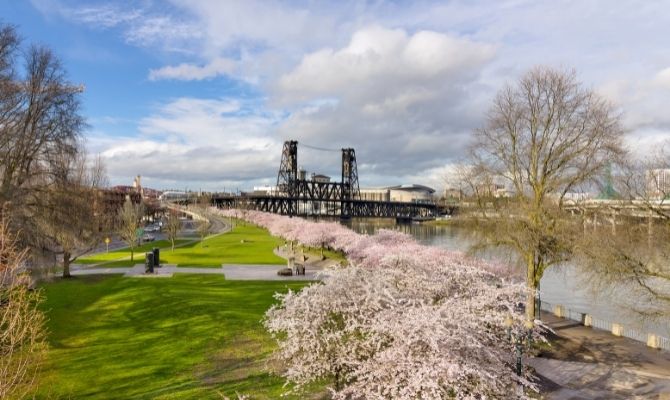 Things to Do in Portland Oregon Tom McCall Waterfront Park