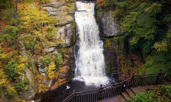 Waterfalls in Pennsylvania Bushkill Falls, Pocono Mountains