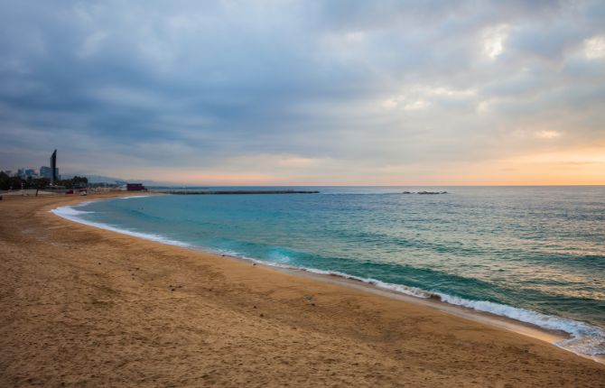 Nova Icària Beach