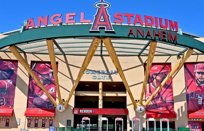 Things to Do in Anaheim Angel Stadium of Anaheim