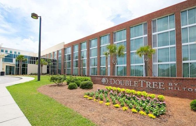 Doubletree by Hilton Hotel and Suites Charleston